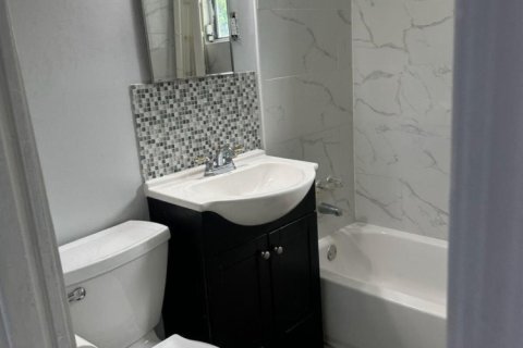 Casa en alquiler en Riviera Beach, Florida, 3 dormitorios, 96.62 m2 № 1229121 - foto 1