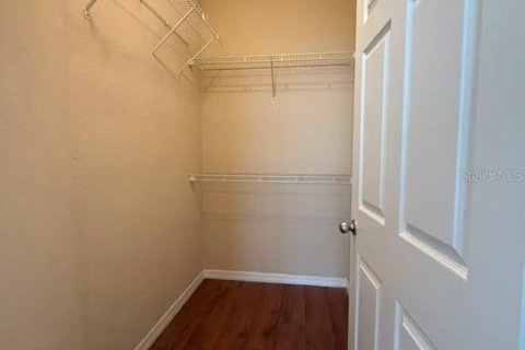 Condo in Orlando, Florida, 2 bedrooms № 2202510 - photo 12