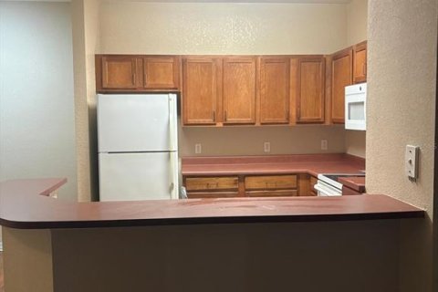 Condo in Orlando, Florida, 2 bedrooms № 2202510 - photo 2