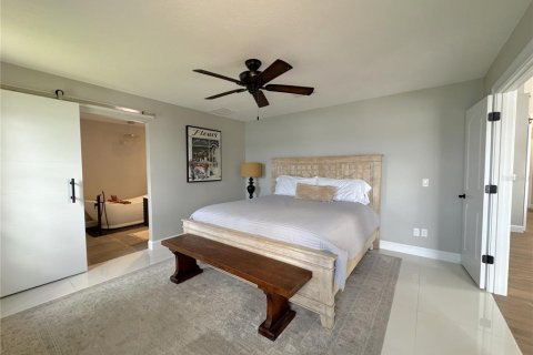 Townhouse in Crystal River, Florida 3 bedrooms, 158.31 sq.m. № 2402746 - photo 23