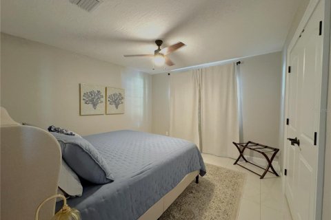 Townhouse in Crystal River, Florida 3 bedrooms, 158.31 sq.m. № 2402746 - photo 11