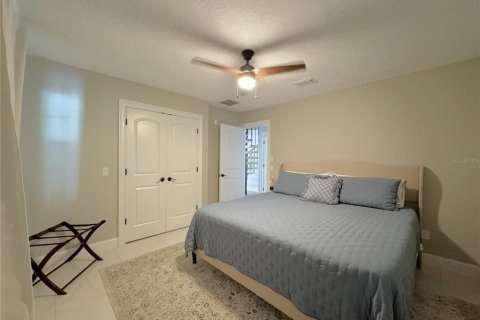 Townhouse in Crystal River, Florida 3 bedrooms, 158.31 sq.m. № 2402746 - photo 12