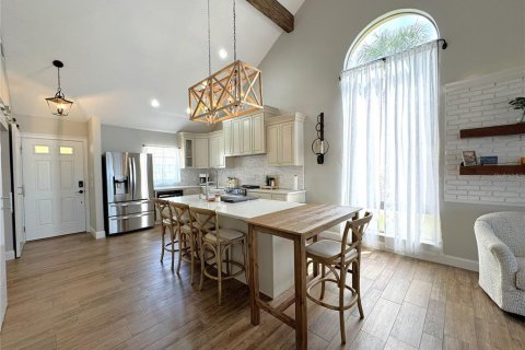 Townhouse in Crystal River, Florida 3 bedrooms, 158.31 sq.m. № 2402746 - photo 8