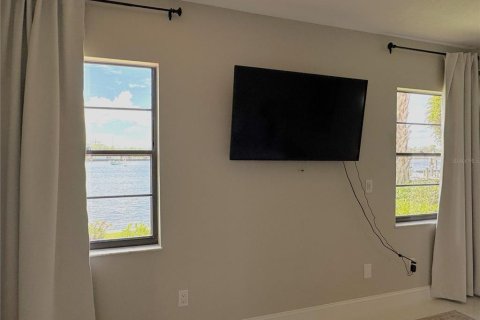 Townhouse in Crystal River, Florida 3 bedrooms, 158.31 sq.m. № 2402746 - photo 25