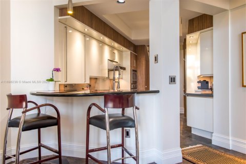 Townhouse in Aventura, Florida 4 bedrooms, 297.29 sq.m. № 1949445 - photo 18