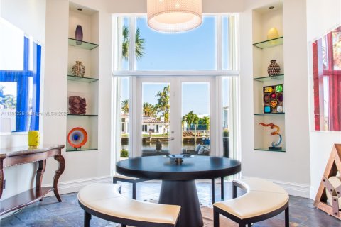 Townhouse in Aventura, Florida 4 bedrooms, 297.29 sq.m. № 1949445 - photo 14