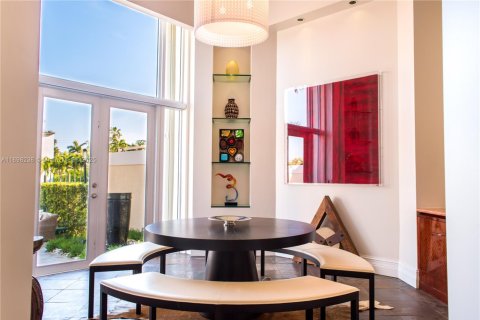 Townhouse in Aventura, Florida 4 bedrooms, 297.29 sq.m. № 1949445 - photo 13