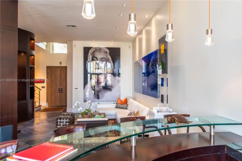 Townhouse in Aventura, Florida 4 bedrooms, 297.29 sq.m. № 1949445 - photo 19