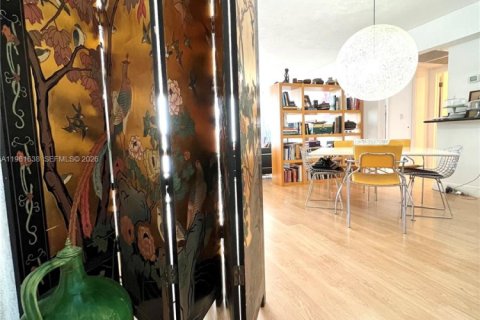 Купить кондоминиум в Бей-Харбор-Айлендс, Флорида 1 спальня, 88.26м2, № 2043600 - фото 25