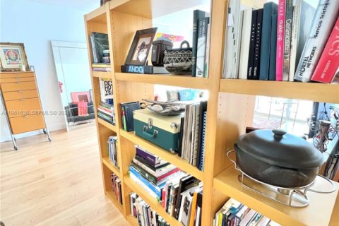 Купить кондоминиум в Бей-Харбор-Айлендс, Флорида 1 спальня, 88.26м2, № 2043600 - фото 11