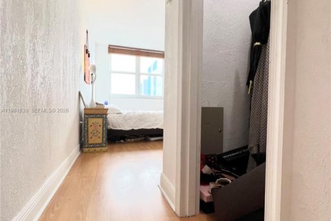 Купить кондоминиум в Бей-Харбор-Айлендс, Флорида 1 спальня, 88.26м2, № 2043600 - фото 28