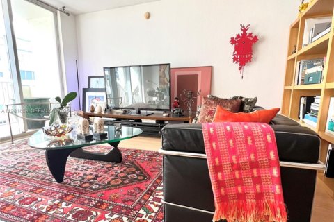 Купить кондоминиум в Бей-Харбор-Айлендс, Флорида 1 спальня, 88.26м2, № 2043600 - фото 2