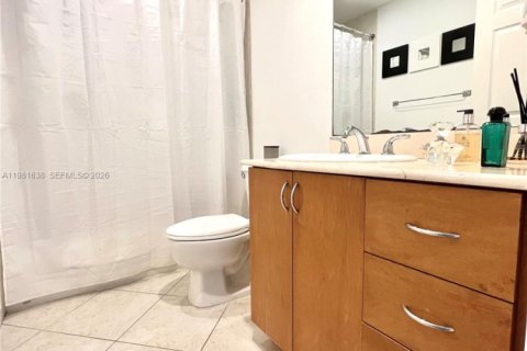 Купить кондоминиум в Бей-Харбор-Айлендс, Флорида 1 спальня, 88.26м2, № 2043600 - фото 26