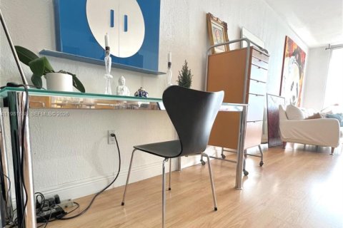 Купить кондоминиум в Бей-Харбор-Айлендс, Флорида 1 спальня, 88.26м2, № 2043600 - фото 9