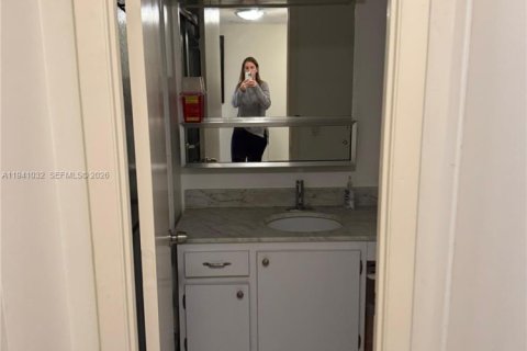 Купить кондоминиум в Авентура, Флорида 2 спальни, 114.46м2, № 1998525 - фото 4