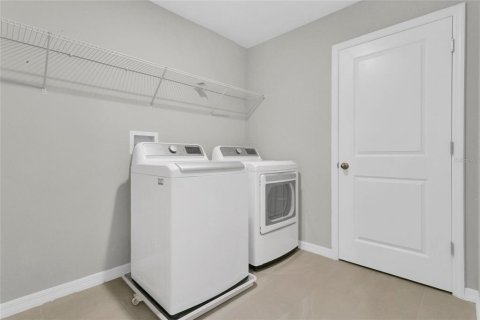 Villa ou maison à vendre à Orlando, Floride: 5 chambres, 259.01 m2 № 2223690 - photo 24
