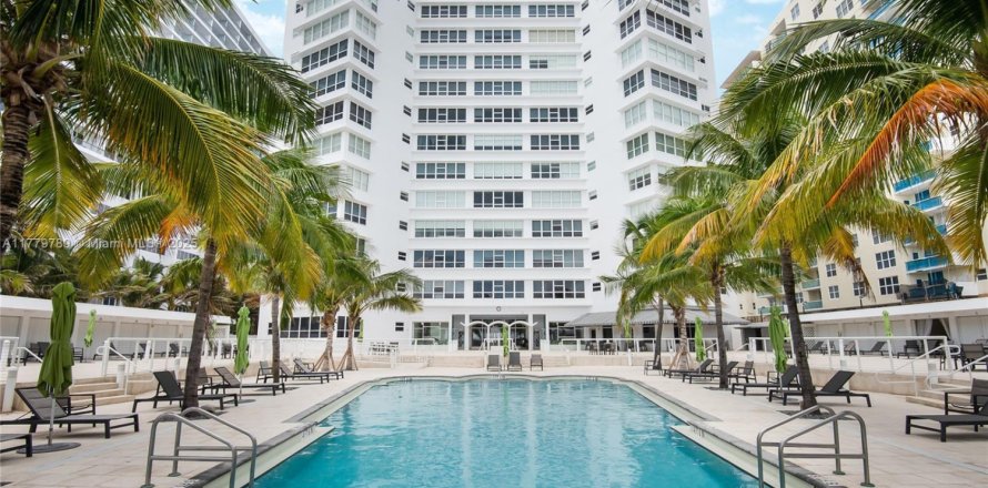 Condo in Miami Beach, Florida, 1 bedroom  № 1863665