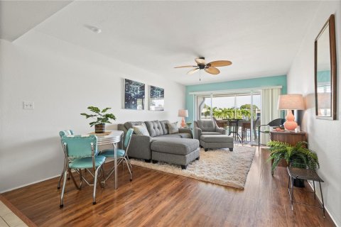 Condo in Punta Gorda, Florida, 2 bedrooms  № 1613852 - photo 6