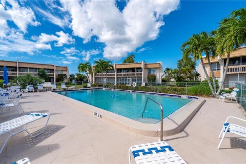 Condo in Punta Gorda, Florida, 2 bedrooms  № 1613852 - photo 27