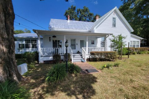 Casa en venta en De Funiak Springs, Florida, 3 dormitorios, 231.14 m2 № 558767 - foto 1