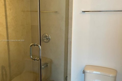 Купить кондоминиум в Майами, Флорида 2 спальни, 120.12м2, № 1790457 - фото 15