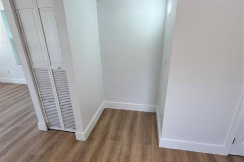 Casa en venta en Eustis, Florida, 2 dormitorios, 78.78 m2 № 2234536 - foto 3