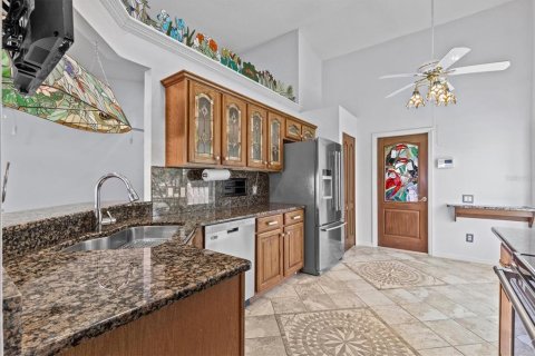 House in Tarpon Springs, Florida 3 bedrooms, 229.56 sq.m. № 1608066 - photo 12