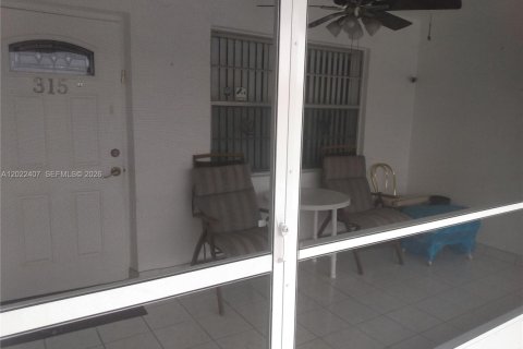 Condominio en venta en Hallandale Beach, Florida, 2 dormitorios, 111.48 m2 № 2190539 - foto 14