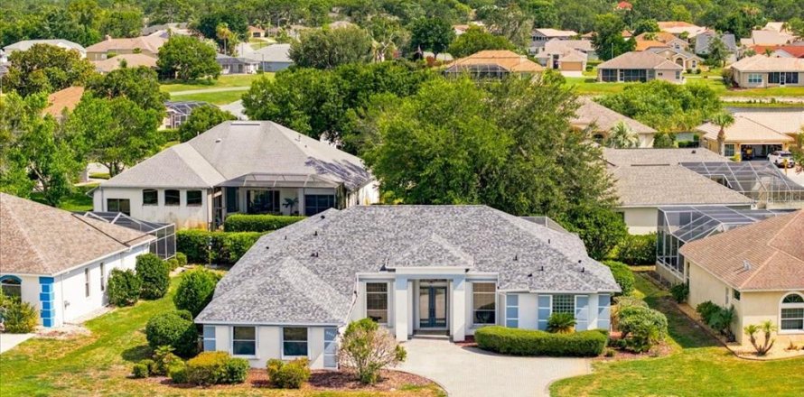 Casa en Weeki Wachee, Florida 4 dormitorios, 253.53 m2 № 2232241