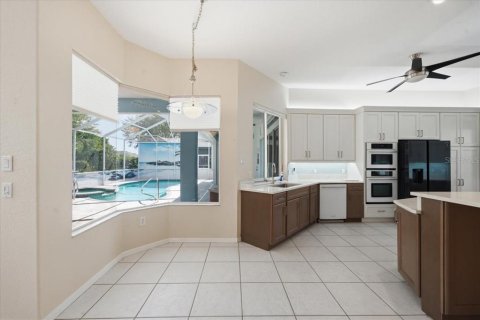 Casa en venta en Weeki Wachee, Florida, 4 dormitorios, 253.53 m2 № 2232241 - foto 26