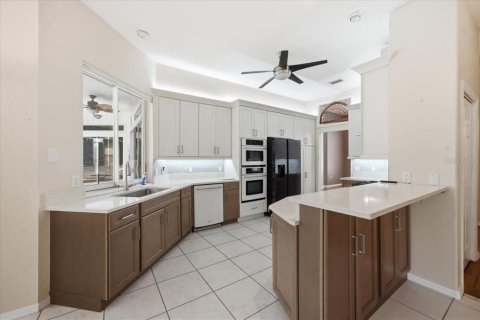 Casa en venta en Weeki Wachee, Florida, 4 dormitorios, 253.53 m2 № 2232241 - foto 18