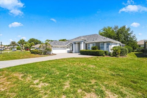 Casa en venta en Weeki Wachee, Florida, 4 dormitorios, 253.53 m2 № 2232241 - foto 4