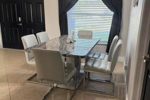 House in Port St. Lucie, Florida 4 bedrooms, 177.26 sq.m. № 2084029 - photo 5
