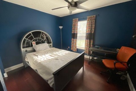 House in Port St. Lucie, Florida 4 bedrooms, 177.26 sq.m. № 2084029 - photo 15