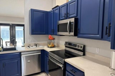 House in Port St. Lucie, Florida 4 bedrooms, 177.26 sq.m. № 2084029 - photo 7
