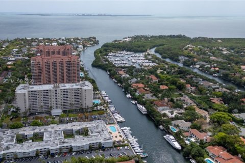 Apartamento en alquiler en Coral Gables, Florida, 2 dormitorios, 106.84 m2 № 2069274 - foto 24
