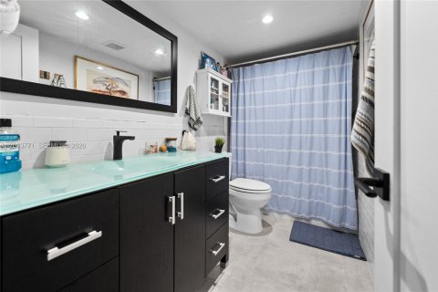 Apartamento en alquiler en Coral Gables, Florida, 2 dormitorios, 106.84 m2 № 2069274 - foto 14