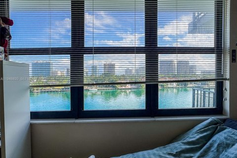 Купить кондоминиум в Бей-Харбор-Айлендс, Флорида 2 спальни, 120.77м2, № 2005695 - фото 12