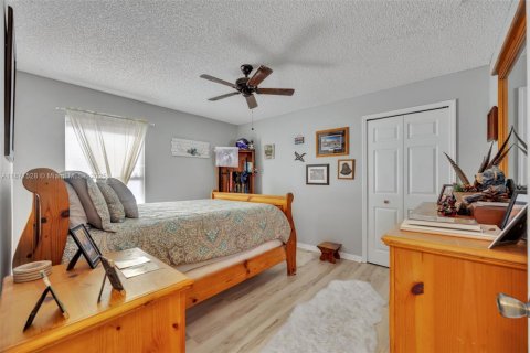 Villa ou maison à vendre à Melbourne, Floride: 4 chambres, 180.42 m2 № 1923205 - photo 19