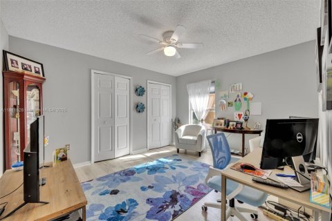 Villa ou maison à vendre à Melbourne, Floride: 4 chambres, 180.42 m2 № 1923205 - photo 18