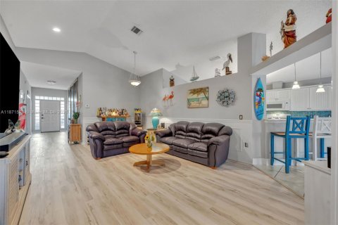 Villa ou maison à vendre à Melbourne, Floride: 4 chambres, 180.42 m2 № 1923205 - photo 3