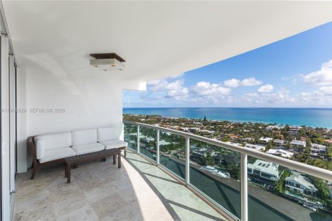 Condo in Aventura, Florida, 2 bedrooms  № 1996159 - photo 7