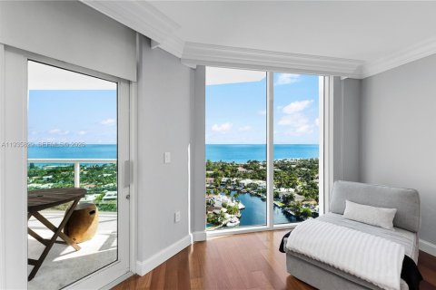 Condo in Aventura, Florida, 2 bedrooms  № 1996159 - photo 21
