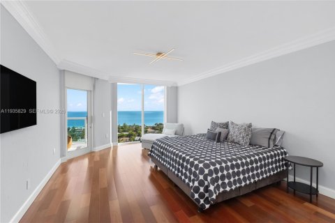 Condo in Aventura, Florida, 2 bedrooms  № 1996159 - photo 18