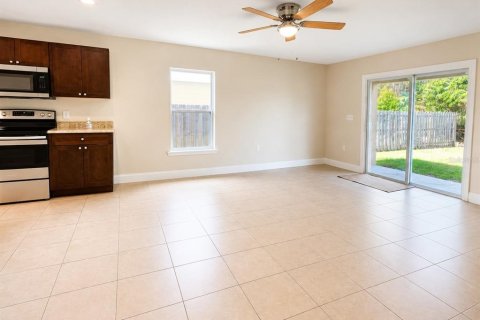 Appartement à louer à Kissimmee, Floride: 3 chambres, 204.85 m2 № 2224779 - photo 4
