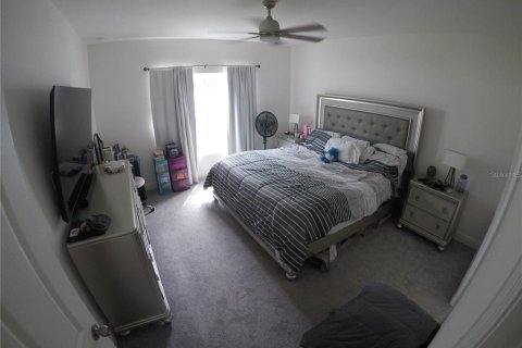 House in Davenport, Florida 4 bedrooms, 196.21 sq.m. № 793630 - photo 8