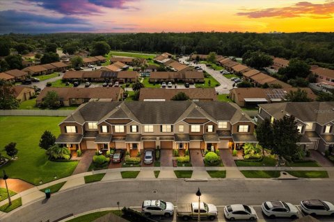 Townhouse in Orlando, Florida 3 bedrooms, 138.61 sq.m. № 1819065 - photo 1