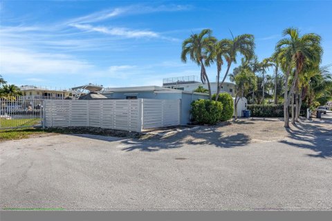 House in Key Largo, Florida 3 bedrooms, 161.28 sq.m. № 1655935 - photo 3