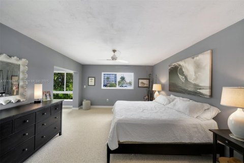 Townhouse in North Miami Beach, Florida 3 bedrooms, 151.43 sq.m. № 1868474 - photo 25