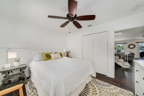 Townhouse in North Miami Beach, Florida 3 bedrooms, 151.43 sq.m. № 1868474 - photo 17
